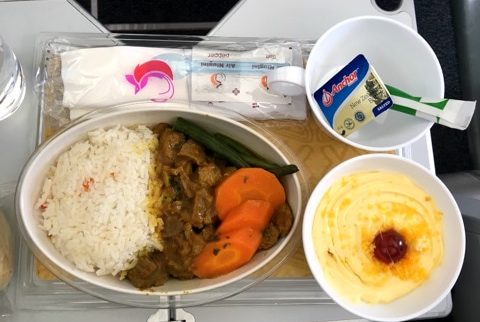ニューギニア航空機内食　ポーク＆ライス　